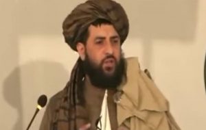 ببینید | فرزند بنیانگذار طالبان برای اولین بار در محافل عمومی حضور یافت