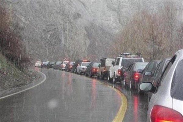 محورهای گیلان و مازندران به تهران قفل شدند/ چالوس-کرج یکطرفه است