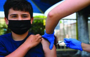 ٧٠ درصدی دانش‌آموزان خراسان رضوی واکسن زدند