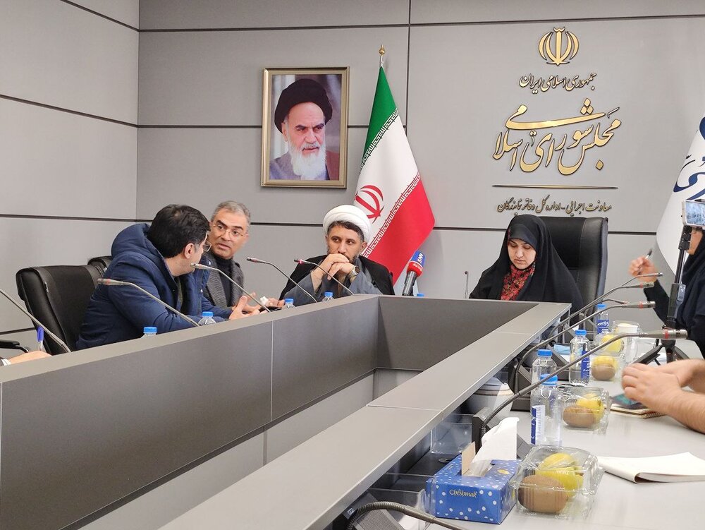 رئیس فراکسیون محیط زیست مجلس: کسی نمی‌تواند منکر کوتاهی‌ها در مرگ پیروز باشد
