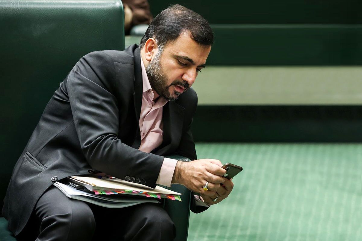وزیر ارتباطات اکانت اینستاگرام خود را حذف کرد