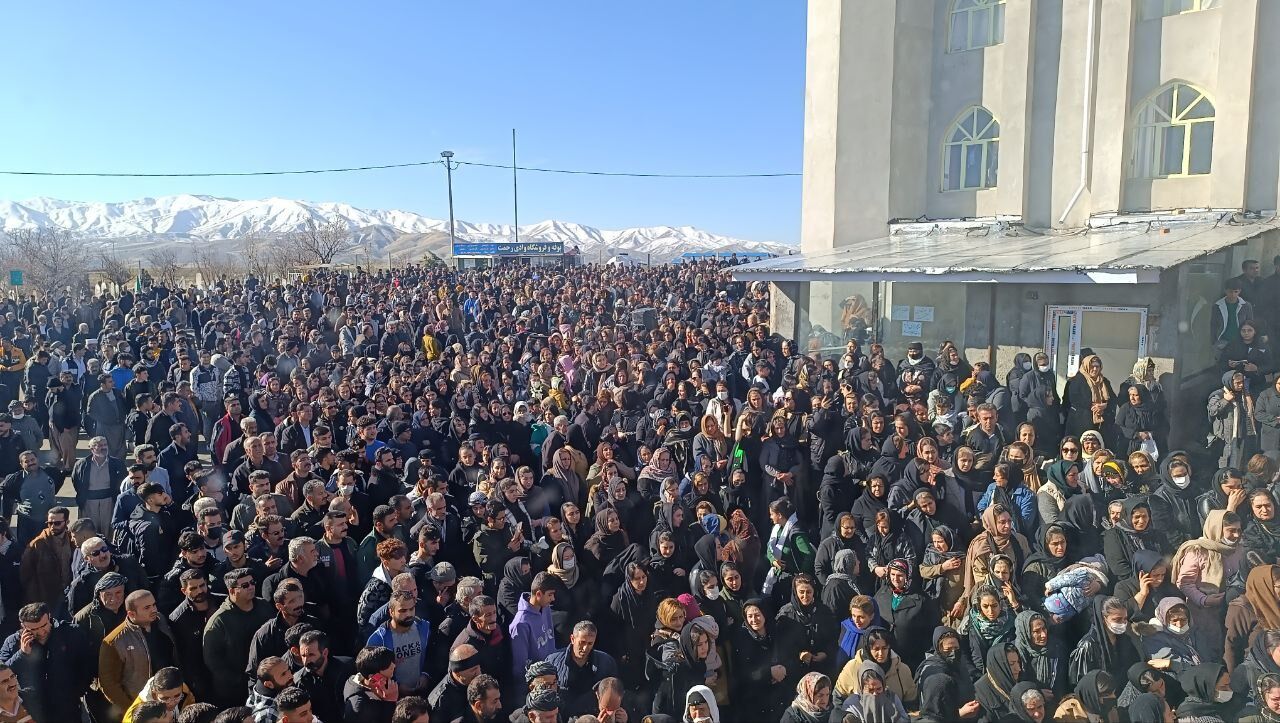 پیکر فریار امینی پور، قهرمان موی تای کشور در آرامستان آیچی سقز آرام گرفت + عکس