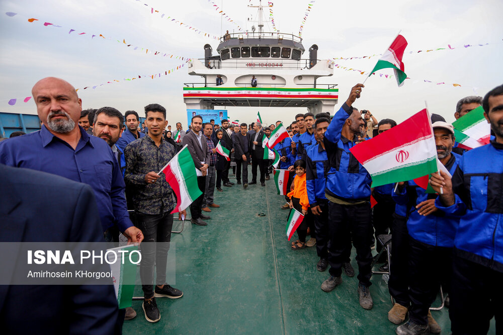 جشن احیای ۶۱۰ واحد راکد تولیدی و صنعتی استان هرمزگان