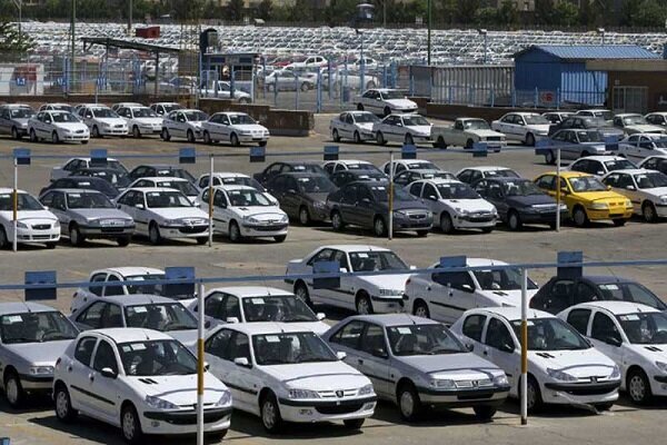 مهر: هیچ خودرویی در بازار آزاد ایران کمتر از ۴۰۰ میلیون تومان نیست