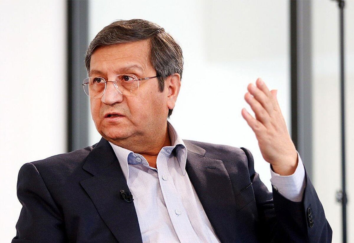 همتی: میانگین ⁧صادرات ⁩ ۱۰ کشور اول آسیا بالای ۶۰۰ میلیارد دلار بوده، اما ایران زیر ۸۰ میلیارد دلار