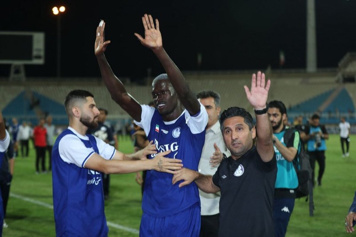 خرید خارجی را از استقلال یاد بگیرید!