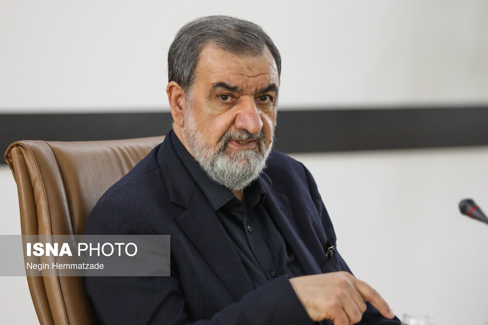 محسن رضایی: غرب دست از حماقت بردارد