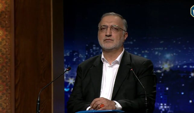 زاکانی رفتنی است؟/ از روزی که چمران گفت «به این کارزارها توجه نکنید» تا این صحبت‌های تند شورای شهری‌ها علیه زاکانی