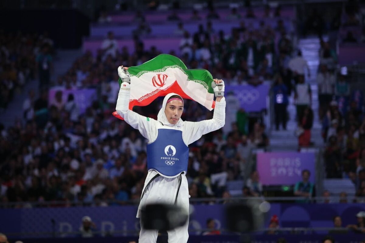 مبینا نعمت‌زاده؛ یک دختر عادی است، او را وارد دوقطبی سازی خود نکنید
