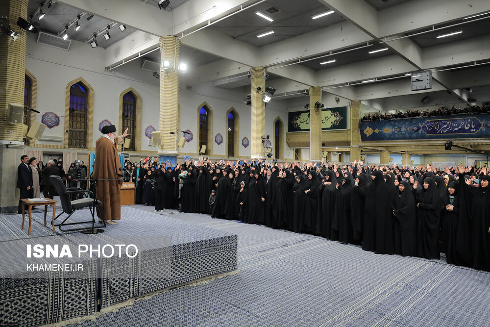 دیدار جمعی از اقشار مختلف بانوان با رهبر انقلاب