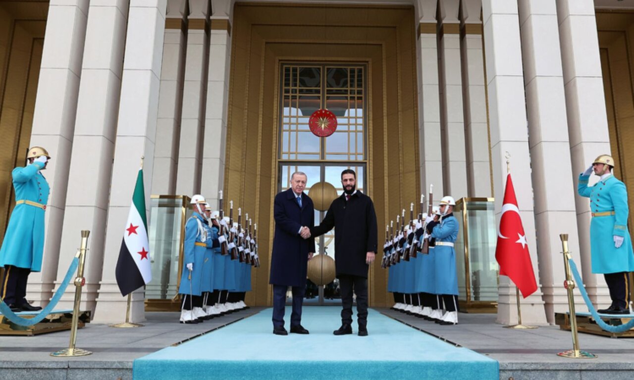 بن سلمان در تلاش برای مهار نفوذ ایران است/ آیا الشرع معادله توازن سخت میان ترکیه و عربستان برقرار می‌کند؟
