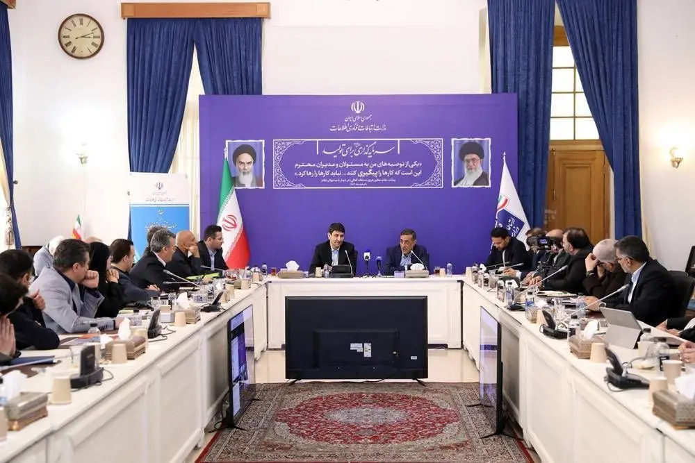 "توسعه فیبر نوری" و "فناوری نسل پنجم"؛ دو طرح مهم در دستور کار وزارت ارتباطات