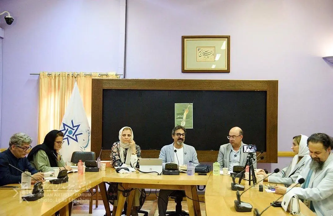 محدوده‌ی حرکت ذهن بیننده را طراح تعیین می‌کند