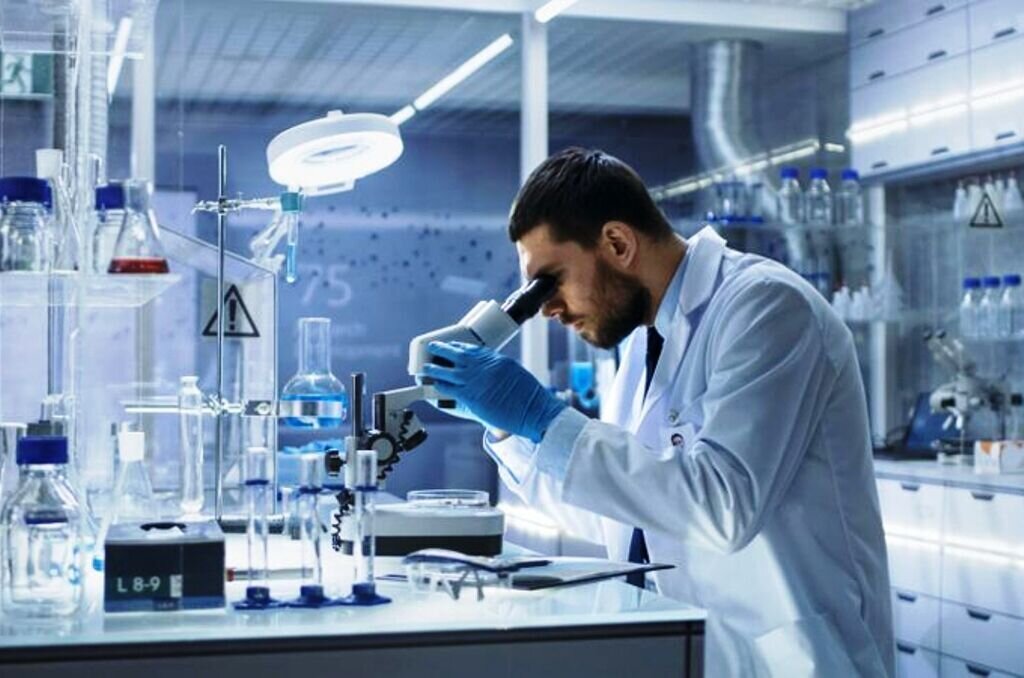 جایگاه علمی شهدای هستهای ایران؛ تالیف ۵۵۵ مقاله در مسیر توسعه و صلح
