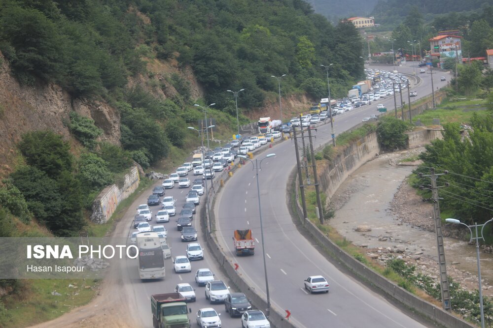 انسداد مسیرهای شمال به جنوب به‌دلیل ترافیک سنگین؛ آغاز محدودیت‌ها از ساعت ۱۸:۱۵ شروع شد