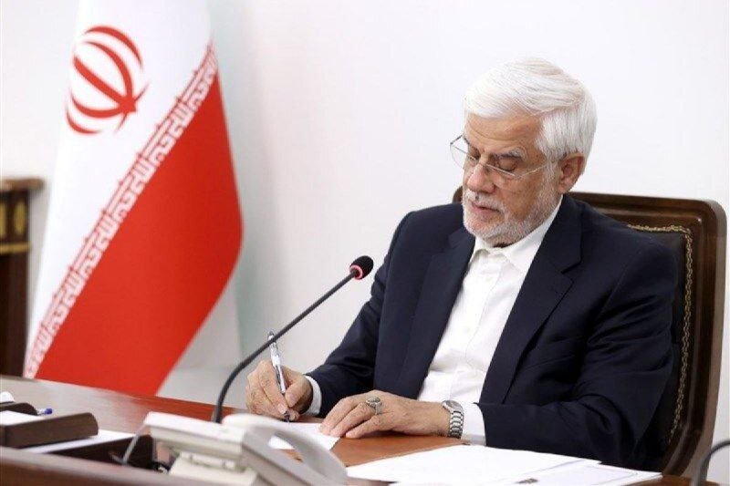 ادای احترام عارف به شجاعت خبرنگاران و کارکنان صدا و سیما