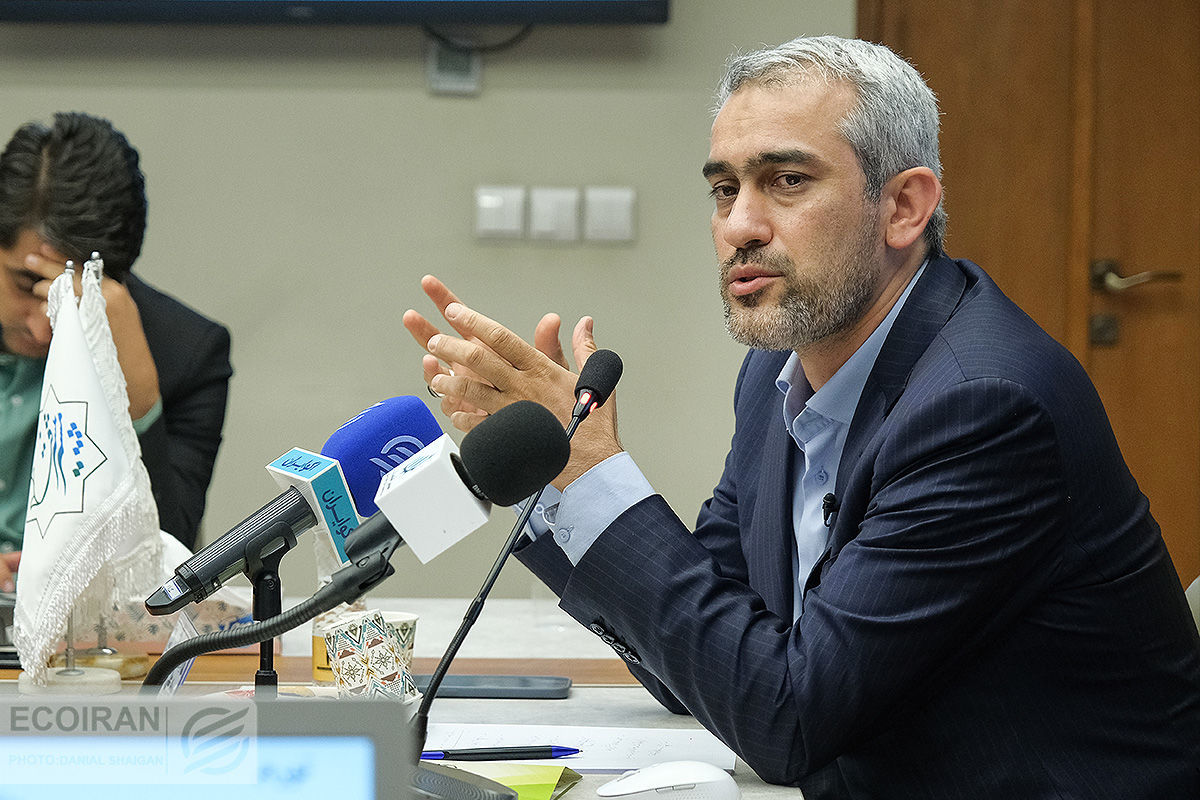بررسی برنامه‌های مدنی‌زاده در کمیسیون اقتصادی مجلس