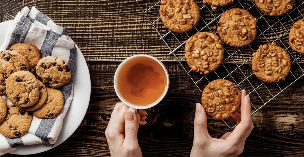 شیرینی بخوریم یا نخوریم؟ پاسخ یک پزشک متخصص