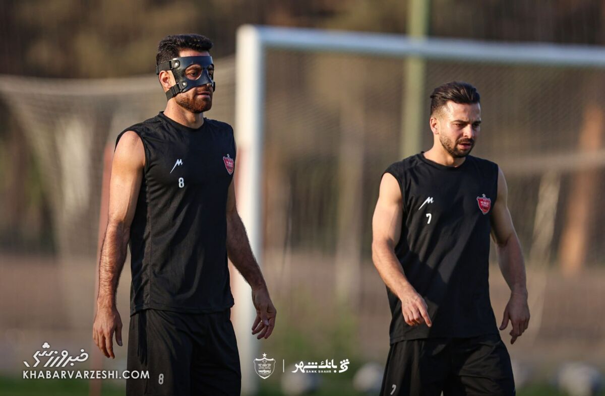 ستاره پرسپولیس با ماسک در الکلاسیکو
