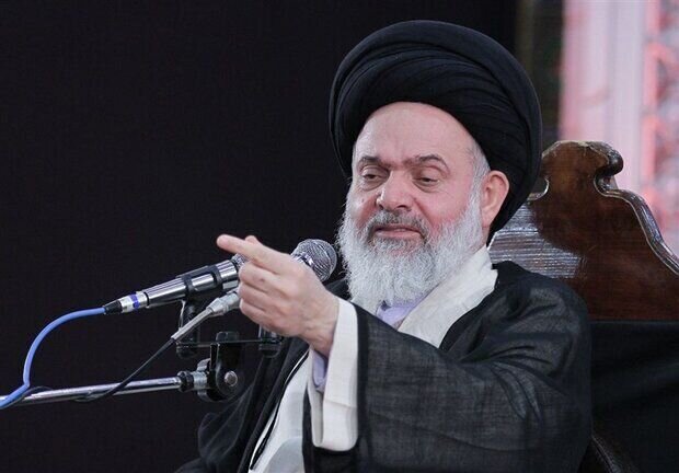 نائب‌رئیس مجلس خبرگان: ۴۶ سال روحانیت پای کار انقلاب بوده، حالا می‌پرسند چه فایده‌ای دارد؟