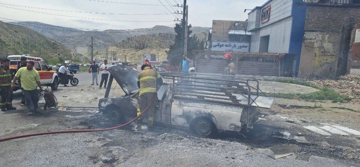 آتش‌سوزی خودروی حامل تینر در پمپ بنزین جاجرود