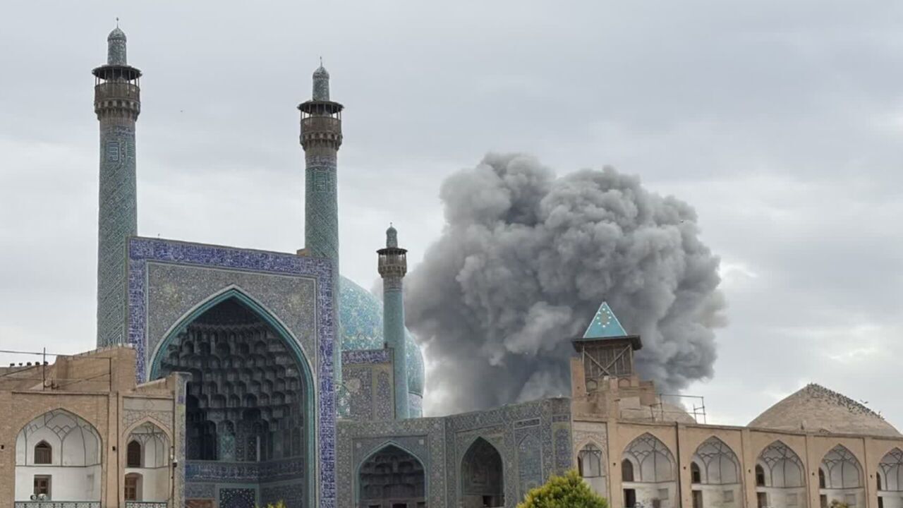 مدیرکل میراث فرهنگی: ۲۸ بنای تاریخی استان اصفهان در جریان حملات آمریکایی- صهیونیستی دچار آسیب شد