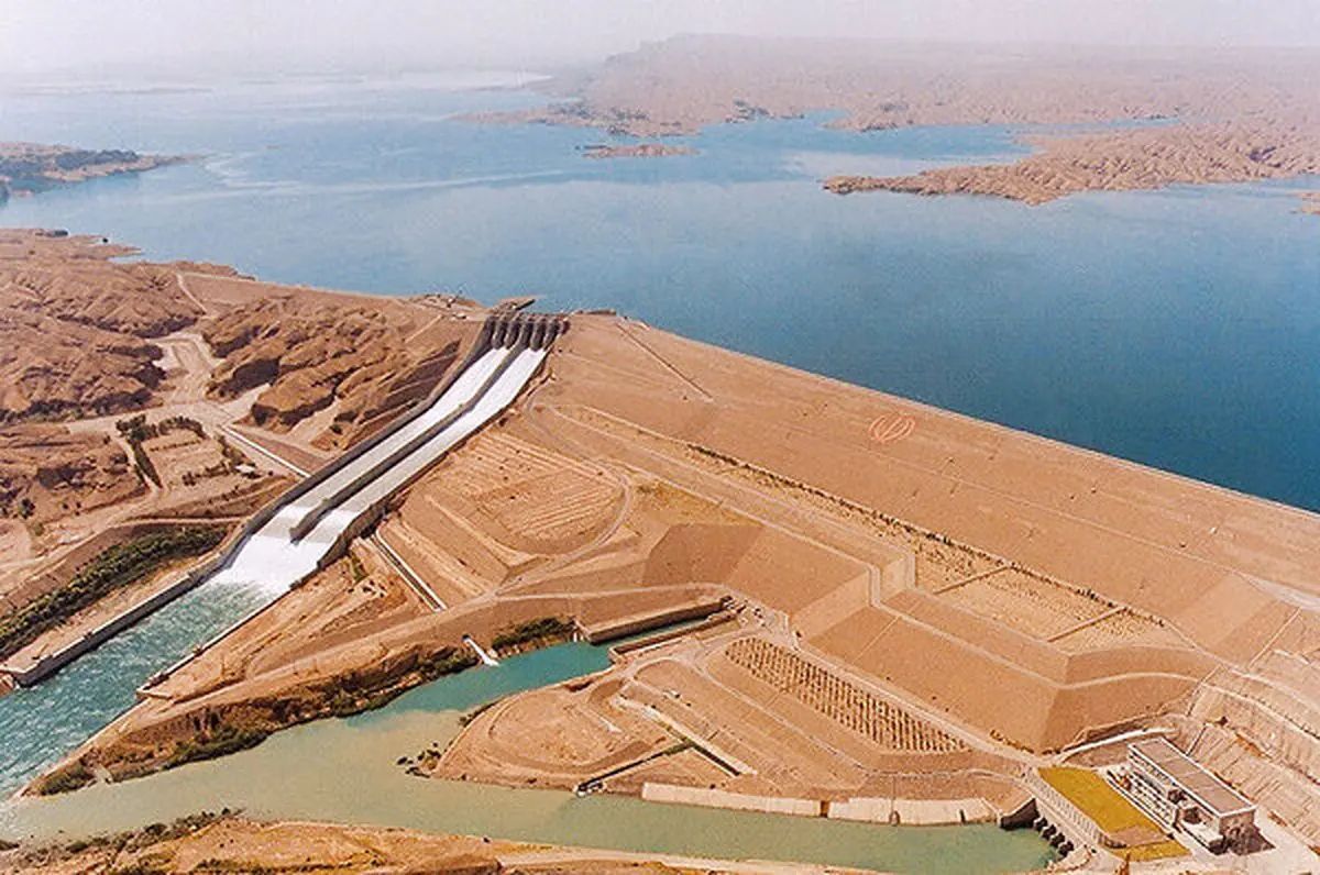 خبرگزاری دولت: در حالی که نیمی از کشور با بارش‌های سیل‌آسا روبه‌رو بوده، سدهای راهبردی در تهران، اصفهان و مشهد همچنان با افت شدید ذخایر دست‌ و پنجه نرم می‌کنند/ حتی بارندگی‌های فراتر از نرمال هم نتوانسته‌اند جای خالی ذخایر را در سدهایی مثل لار، دامغان، ساوه و دوستی پر کنند