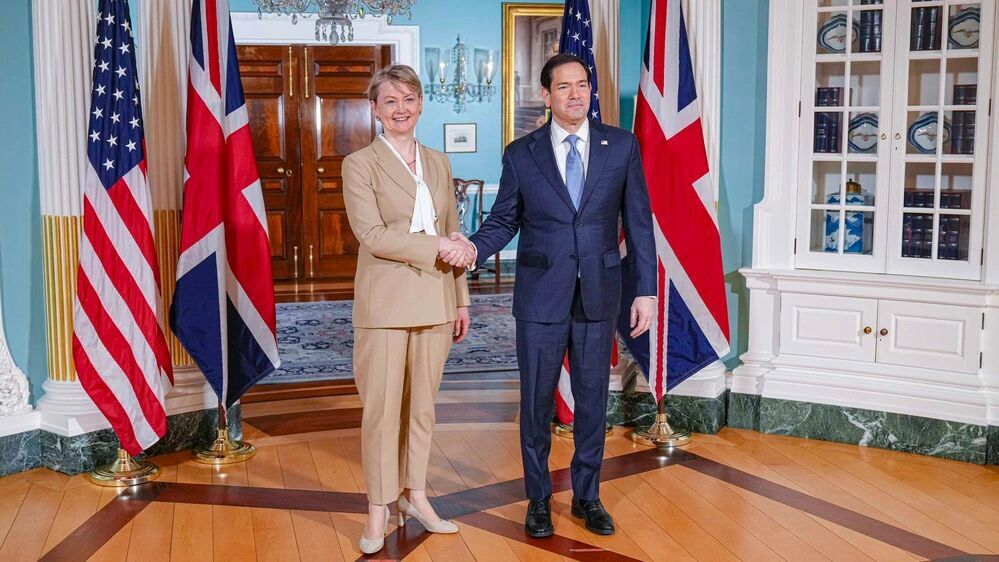 وزیران خارجه آمریکا و انگلیس درباره تنگه هرمز رایزنی کردند