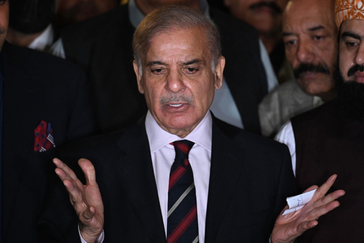 نخست‌وزیر پاکستان: پاسخ مثبت ترامپ به درخواست پاکستان و به‌ویژه پادشاهی عربستان و بن سلمان [به خاطر تعلیق پروژه آزادی] گامی بزرگ در جهت پیشبرد صلح، ثبات و آشتی منطقه‌ای در این دوره حساس خواهد بود / از ترامپ تشکر می‌کنم / بسیار امیدواریم که روند فعلی به توافقی پایدار منجر شود