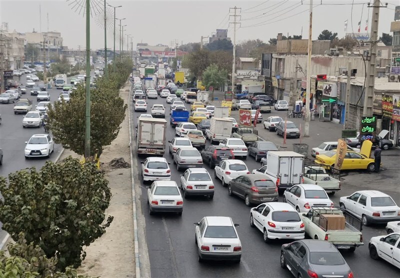 پلیس راه: ترافیک سنگین در محورهای ورودی تهران/مه‌گرفتگی در جاده‌های شمالی