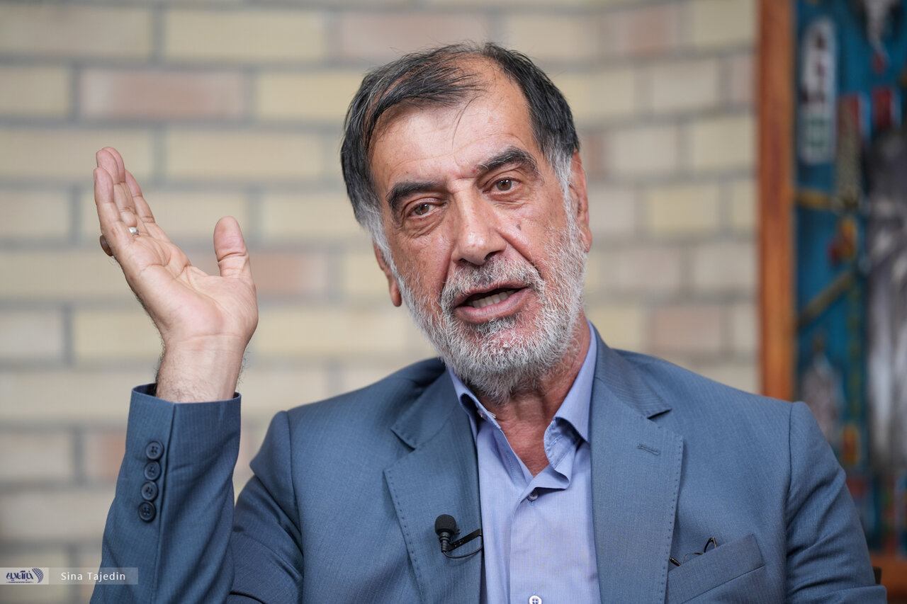 محمدرضا باهنر: عده‌ای در کشور می‌توانند بگویند که با تعطیل کردن برنامه هسته‌ای مخالفیم، اما نباید بگویند قالیباف دارد خیانت می‌کند/ من بازنشسته شده‌ام