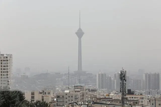 هشدار نارنجی هواشناسی برای تهران؛ باد‌های شدید همراه با طوفان گرد و خاک تا پایان هفته