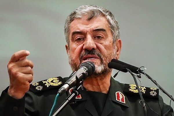 عزیز جعفری: امام شهید تأکید داشتند «یک حکومت بریده از مردم نمی‌تواند کاری کند»