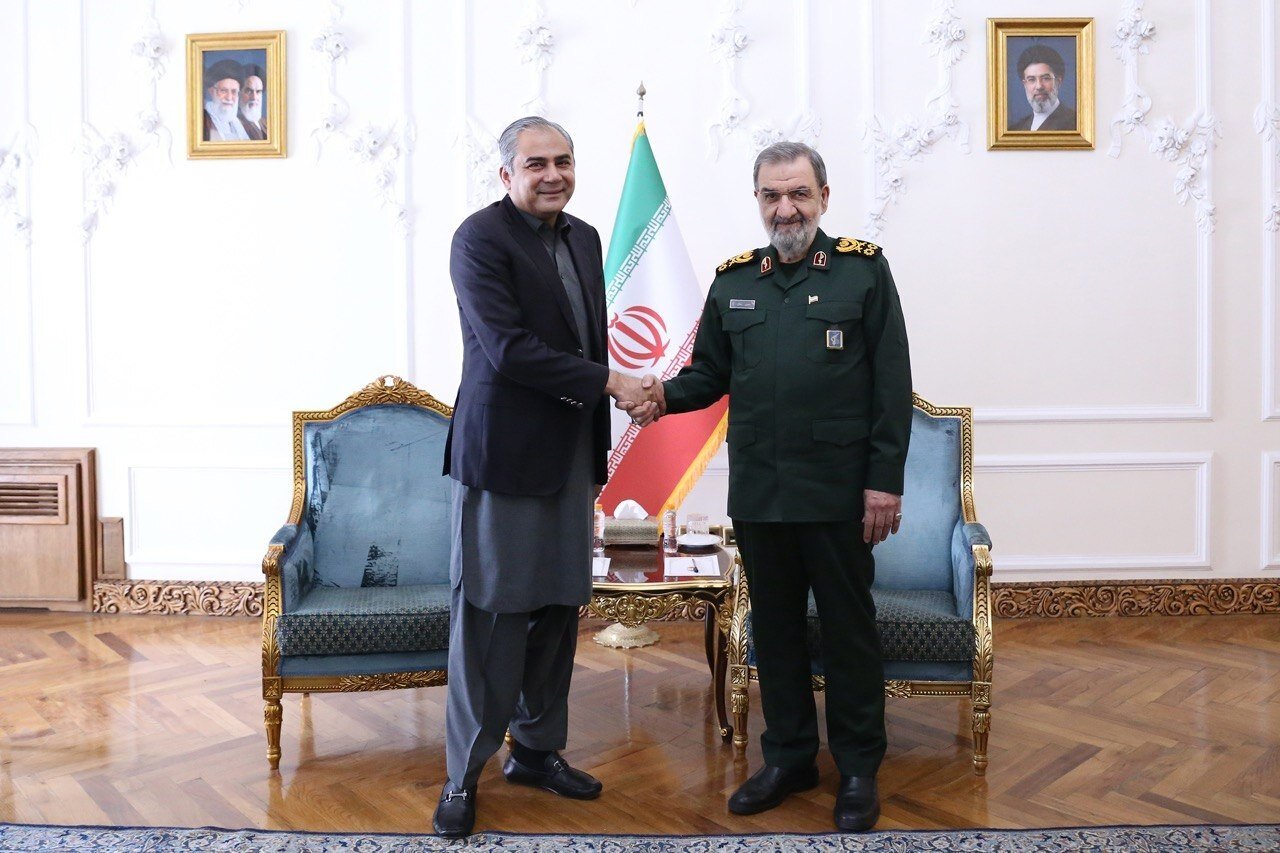 رایزنی محسن رضایی و وزیر کشور پاکستان/ در اولین دیدار دیپلماتیک دبیر شورای عالی امنیت ملی چه گذشت؟