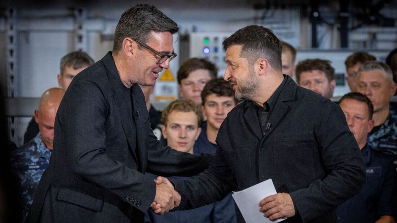 برنهام در نخستین سفر خارجی خود به کی‌یف رفت