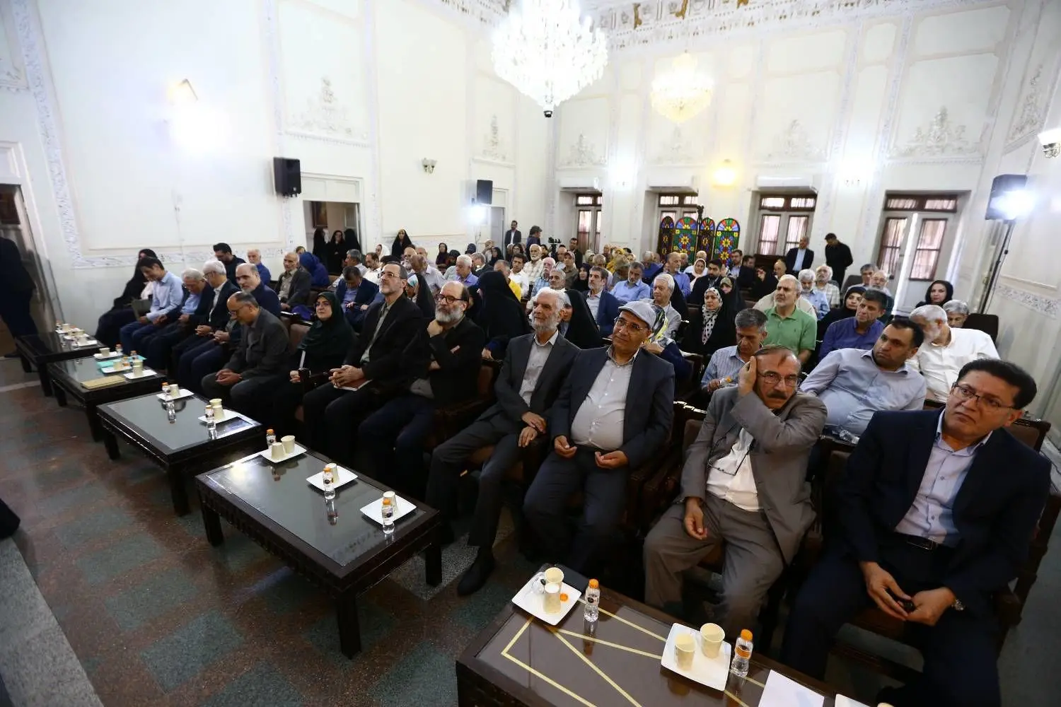 بوعلی‌سینا، حکیمی که زبان فارسی را به سپهر مفاهیم فلسفی وارد کرد