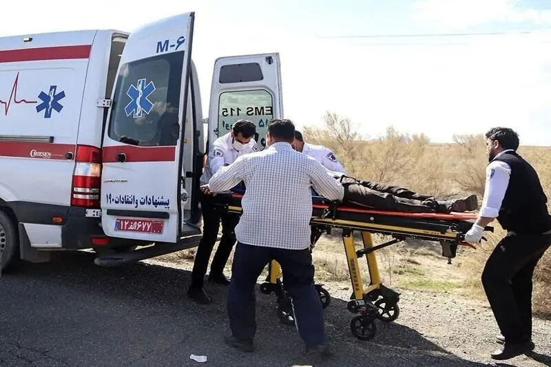 واژگونی نیسان‌وانت حامل کارگران فصلی در شاهرود با یک فوتی و ۱۷ مصدوم
