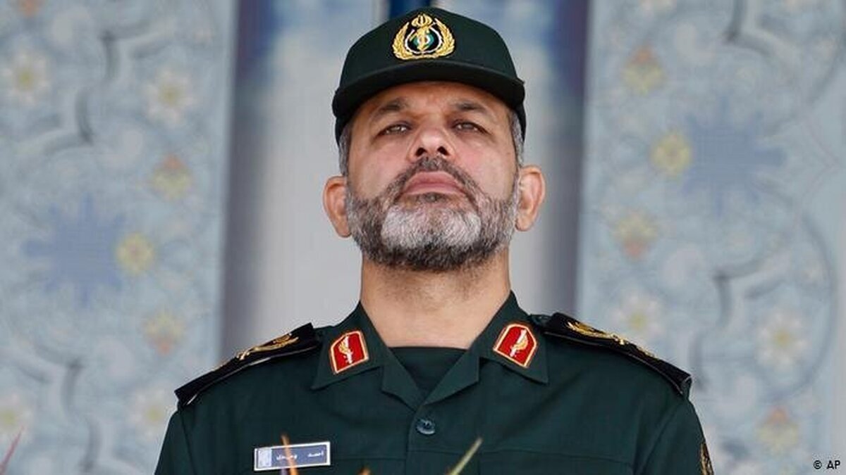 پیام فرمانده کل سپاه به وزیر دفاع جدید؛ اعتماد قاطع و معنادار خانه ملت مبعوث شده بیانگر اطمینان به شایستگی‌های آزموده شده جنابعالی است