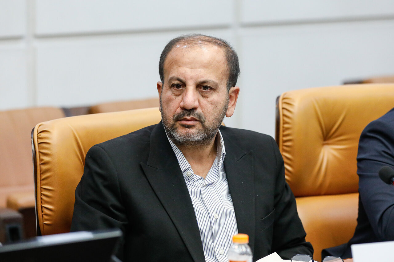 رئیس فراکسیون کارگری مجلس خواستار افزایش دوباره دستمزد در سال ۱۴۰۵ شد؛ قدرت خرید کارگران باید متناسب با تورم جبران شود